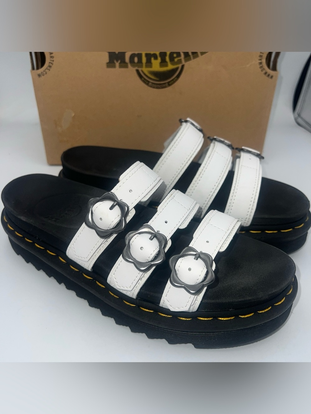 Dr. Martens Blaire Slide Flower Leather Sandal White Women’s Size EU41 US 9 NWB
